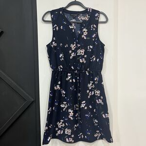 NWOT 41 Hawthorn Claira Floral Sleeveless Dress Size Medium